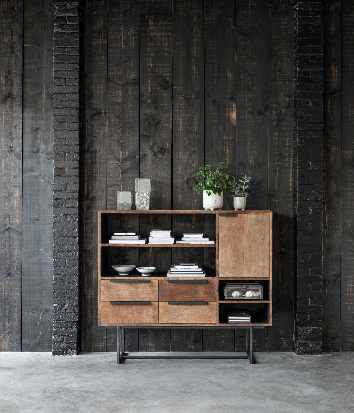 Dresser Odeon