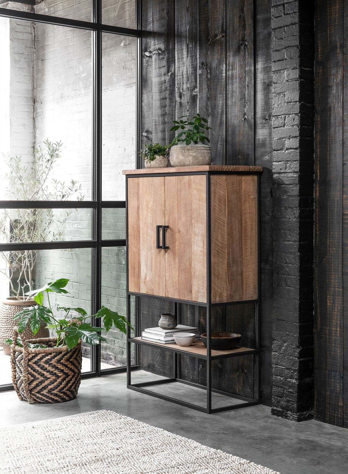 Cabinet Beam