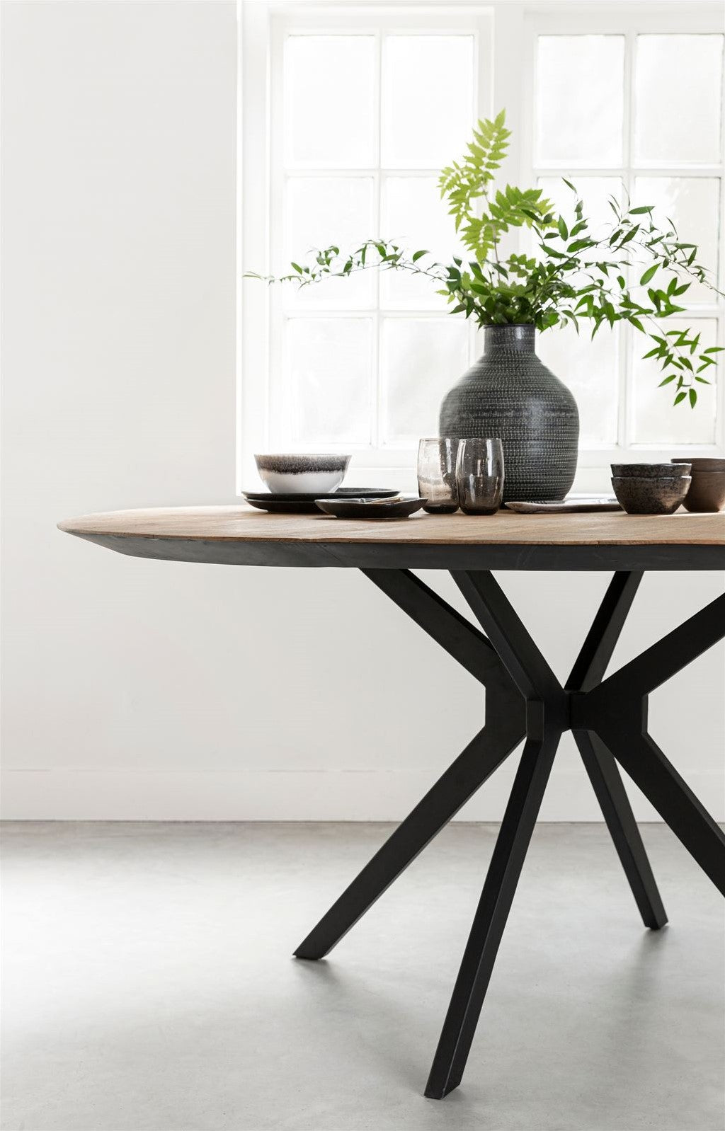 Dining Table Metropole