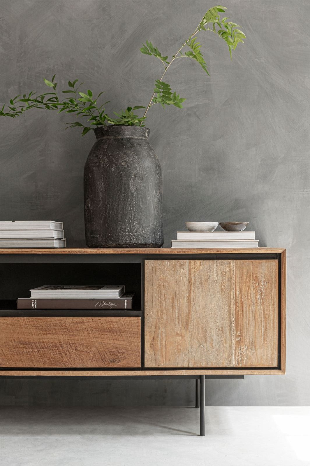 TV Stand Metropole