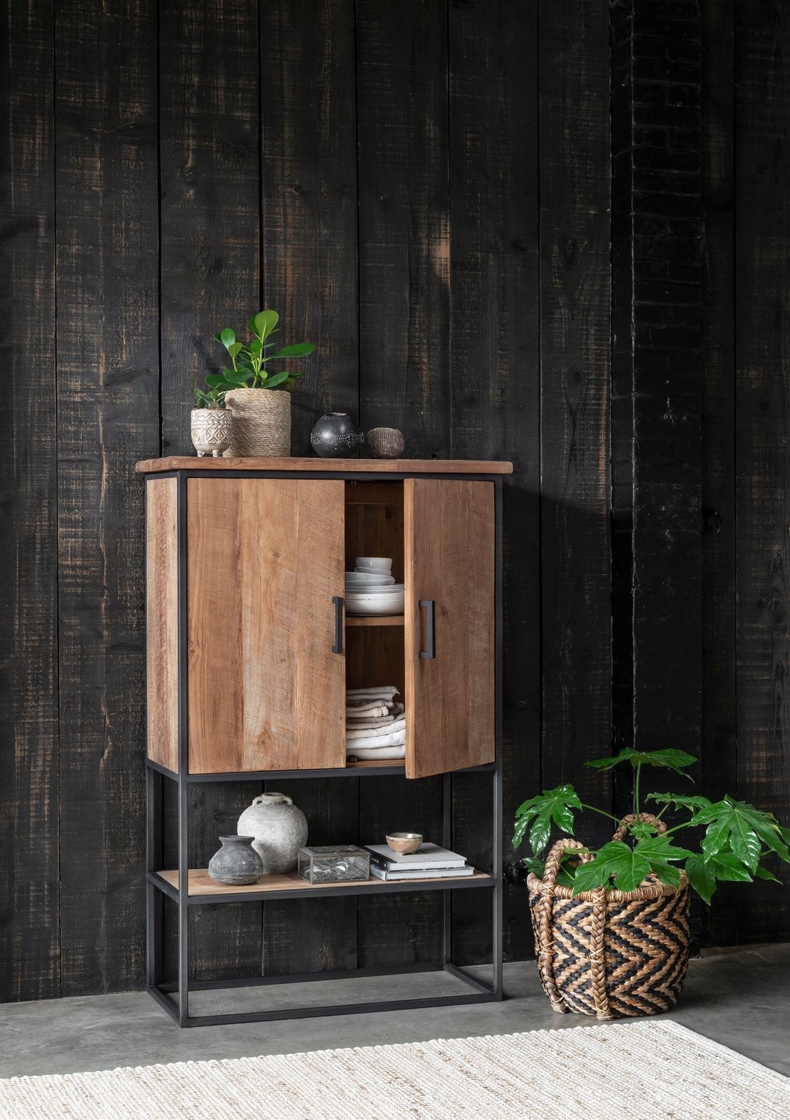 Cabinet Beam